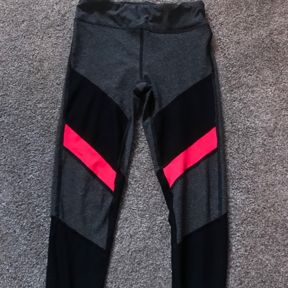 Athletic leggings
